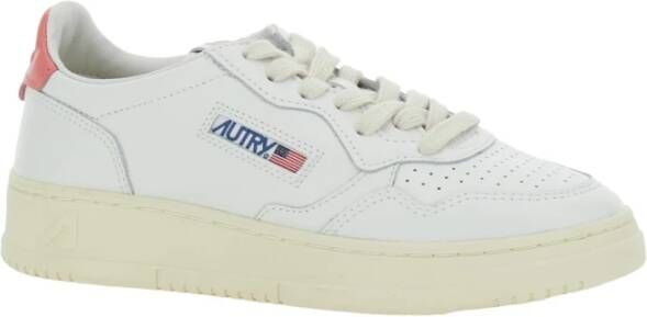 Autry Witte Leren Lage Sneakers met Logo Patch White Dames