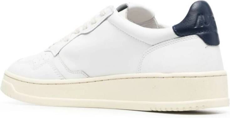 Autry Witte leren sneaker met blauw detail Blue Heren