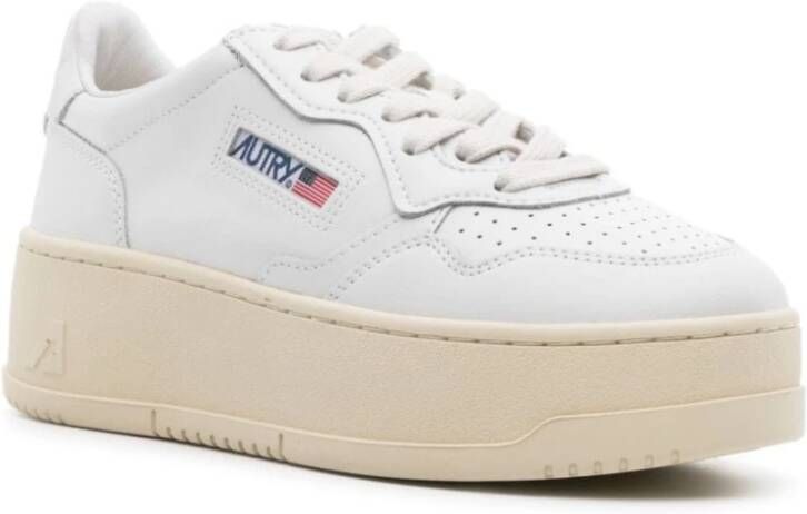 Autry Witte Leren Sneakers Geborduurd Logo White Dames