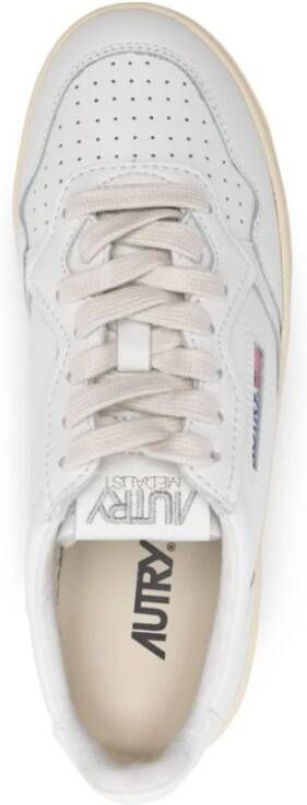 Autry Witte Leren Sneakers Geborduurd Logo White Dames