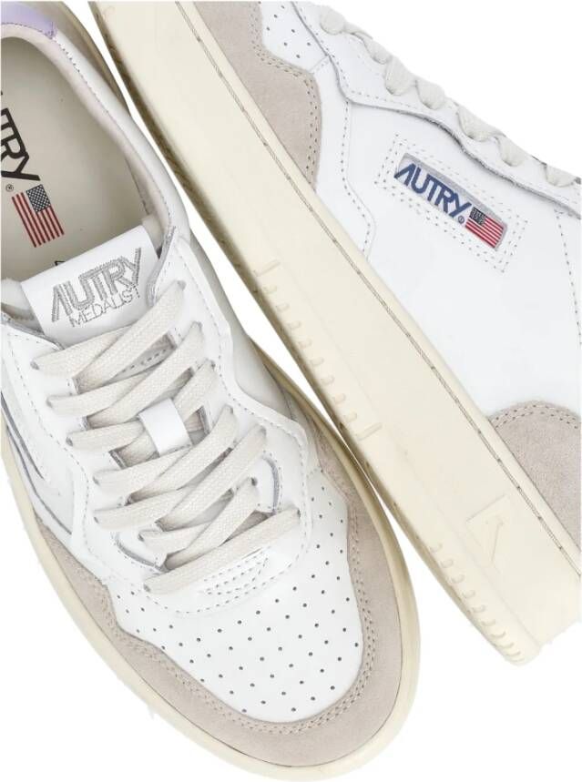 Autry Witte Leren Sneakers met Contrasterende Details White Dames