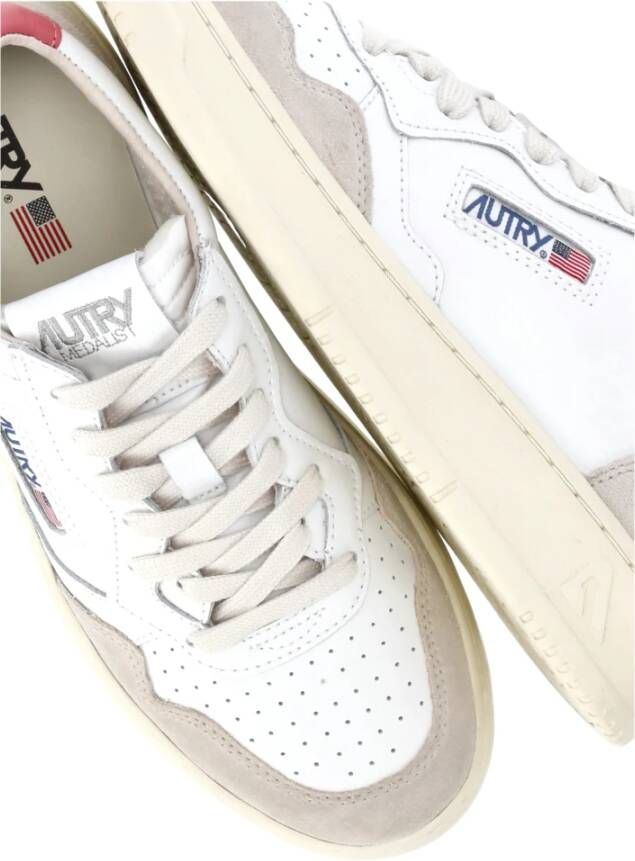 Autry Witte Leren Sneakers met Contrasterende Details White Dames