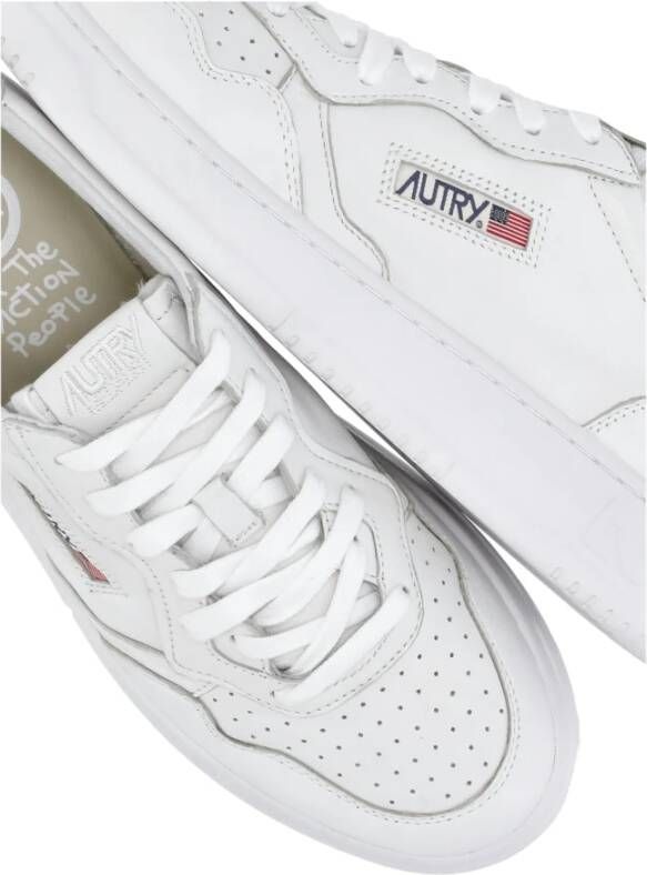 Autry Witte Leren Sneakers met Geborduurd Logo White Dames