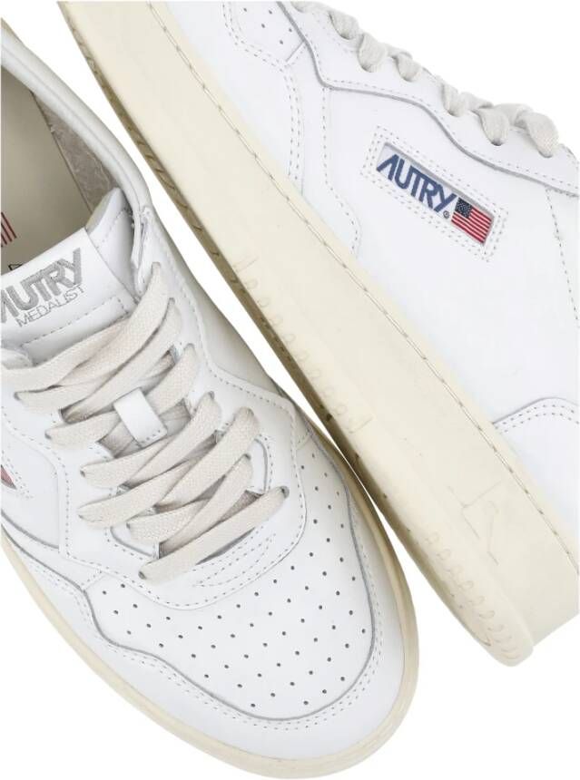 Autry Witte Leren Sneakers met Geborduurd Logo White Dames