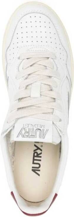 Autry Witte Leren Sneakers met Geperforeerde Details White Dames