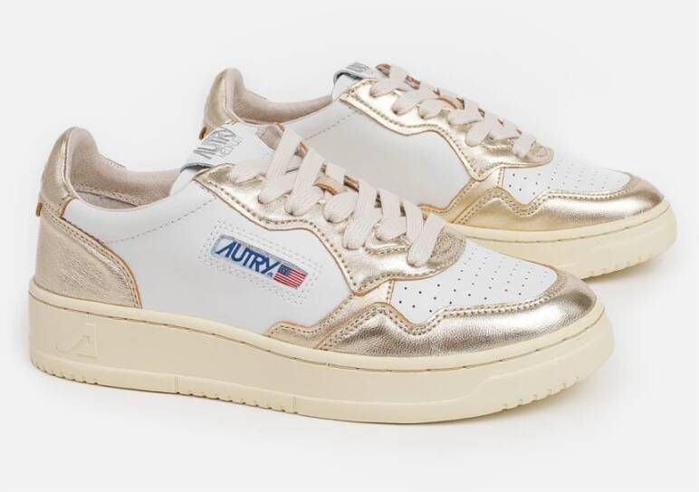 Autry Witte Leren Sneakers met Gouden Details White Dames