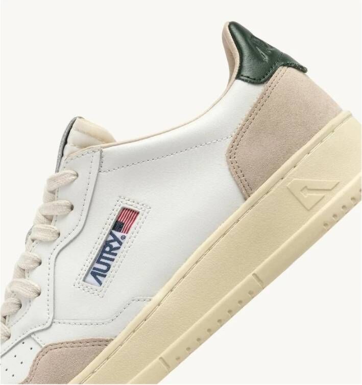 Autry Witte leren sneakers met groene hiel geïnspireerd op jaren 80 design White Heren