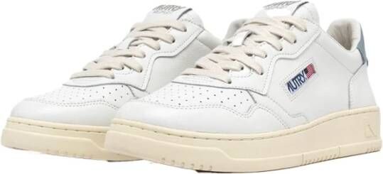 Autry Witte leren tennisschoenen met blauwe hiel White Dames