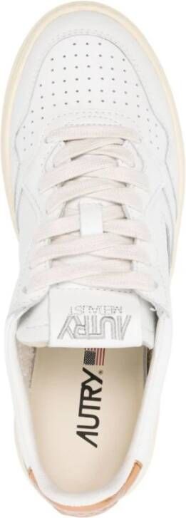 Autry Witte Medalist Sneakers met Bronzen Hiel White Dames