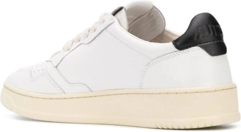 Autry Witte platte schoenen Medalist Pelle White Heren