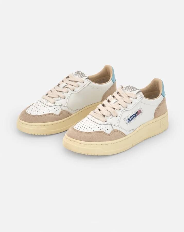 Autry Witte Sneakers met Blauwe Details Beige Dames