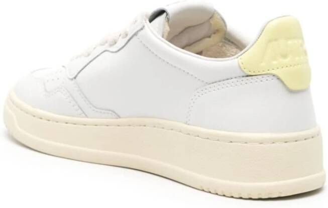 Autry Witte Sneakers Paneelontwerp Logopatch White Dames