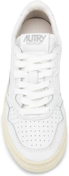 Autry Witte Sneakers voor een Stijlvolle Look White Dames