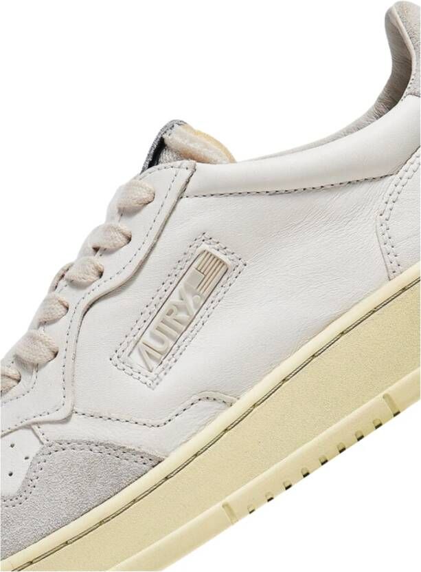 Autry Witte Tennisschoen Stijl Sneaker White Dames