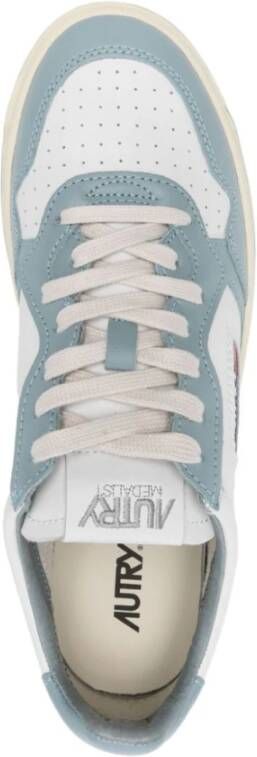 Autry Witte Veterschoenen met Gevulkaniseerde Rubberen Zool Blue Dames