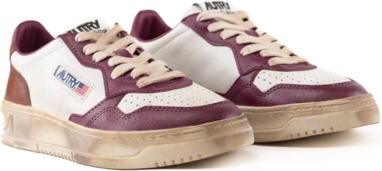 Autry Witte Paarse Leren Sneakers met Distressed Look Purple Dames