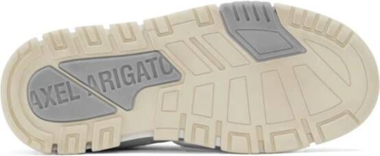 Axel Arigato Witte en beige lage sneakers Beige Heren