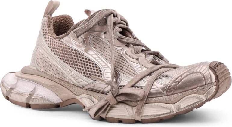 Balenciaga Mesh Sneakers met reliëflogo Beige Heren