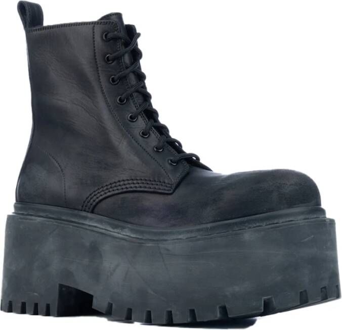 Balenciaga Veterschoenen van Leer voor Vrouwen Black Dames