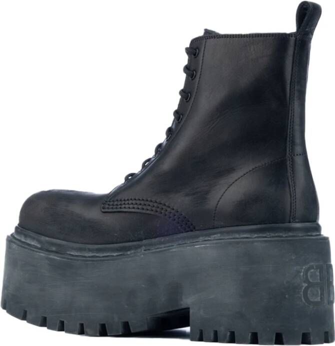 Balenciaga Veterschoenen van Leer voor Vrouwen Black Dames