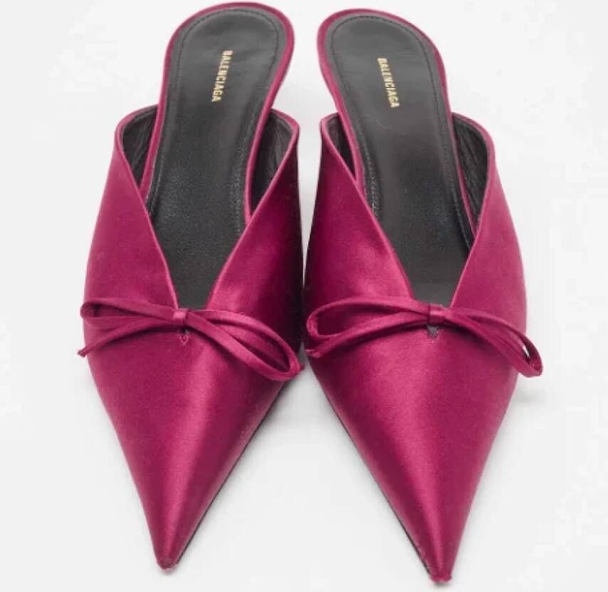 Balenciaga Vintage Pre-owned Satin mules Red Dames