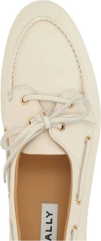 Bally Ivoor leren mocassin met metalen oogjes White Dames