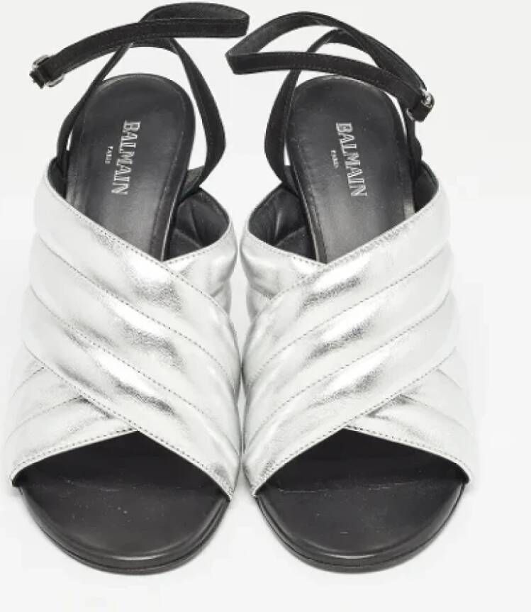 Balmain Pre-owned Leather sandals Gray Dames