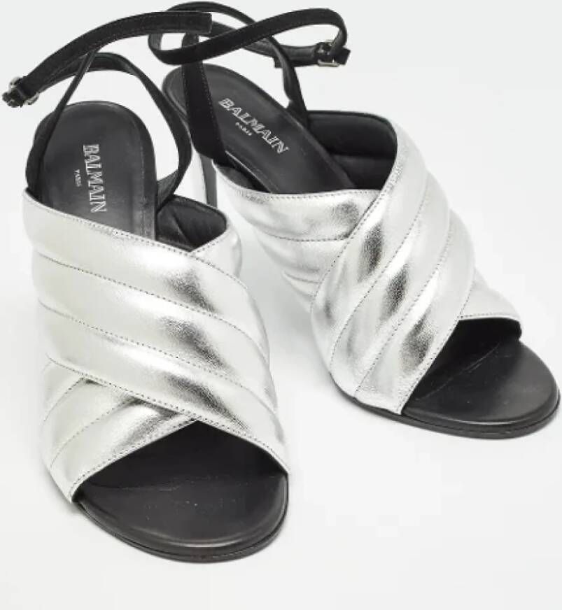 Balmain Pre-owned Leather sandals Gray Dames