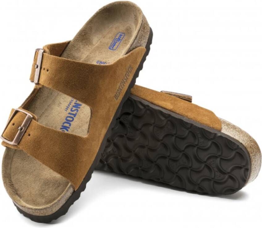 Birkenstock Klassieke Suède Sandaal met Zacht Voetbed Brown Heren