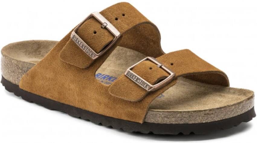 Birkenstock Klassieke Suède Sandaal met Zacht Voetbed Brown Heren