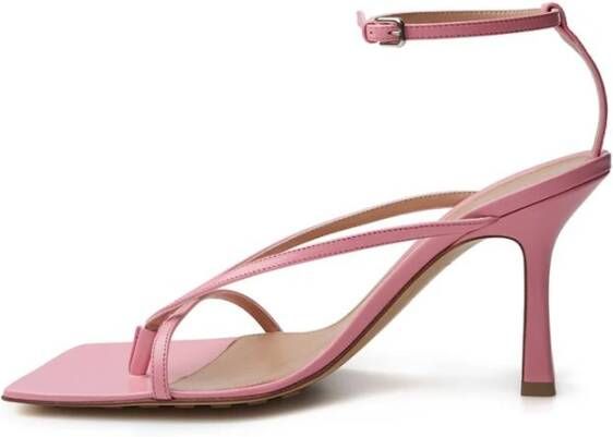 Bottega Veneta Elegante roze leren sandalen voor verfijnde stijl Pink Dames