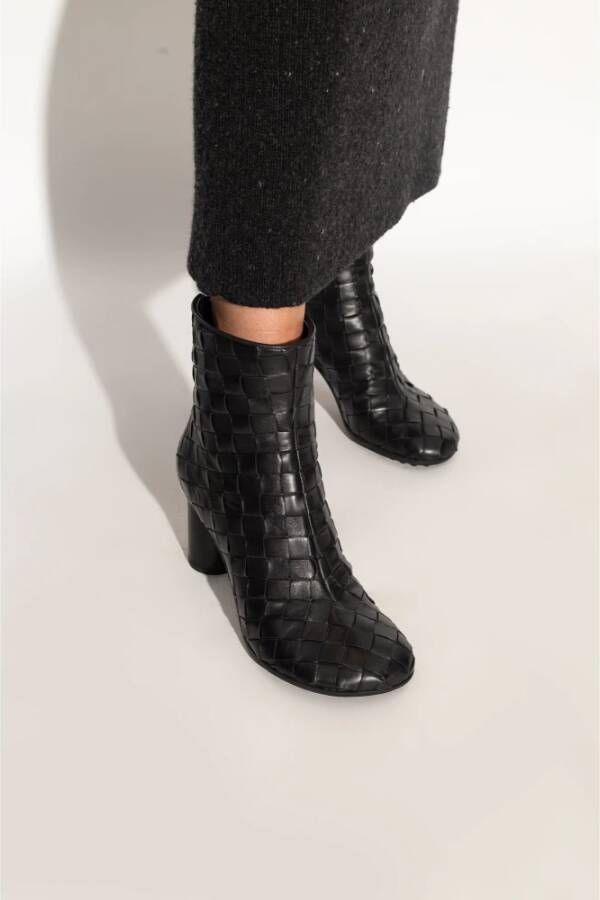 Bottega Veneta Gehakte enkellaarsjes Atomic Black Dames