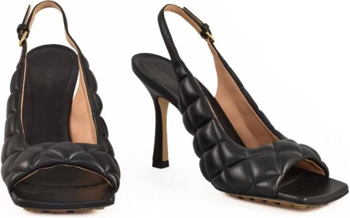 Bottega Veneta Leren sandaal met rubberen zool Black Dames