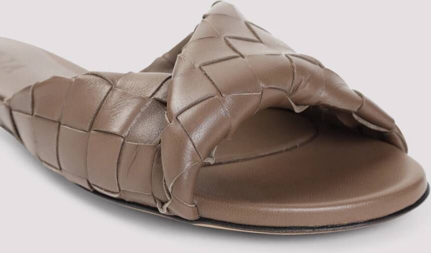 Bottega Veneta Pinecone Platte Sandaal Brown Dames