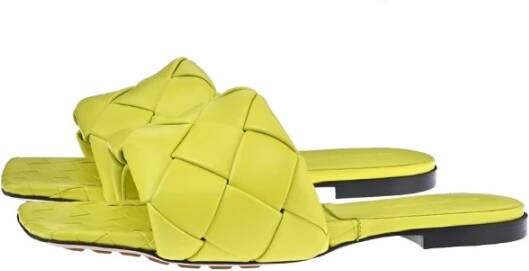 Bottega Veneta Stijlvolle Slippers voor Dagelijks Comfort Yellow Dames