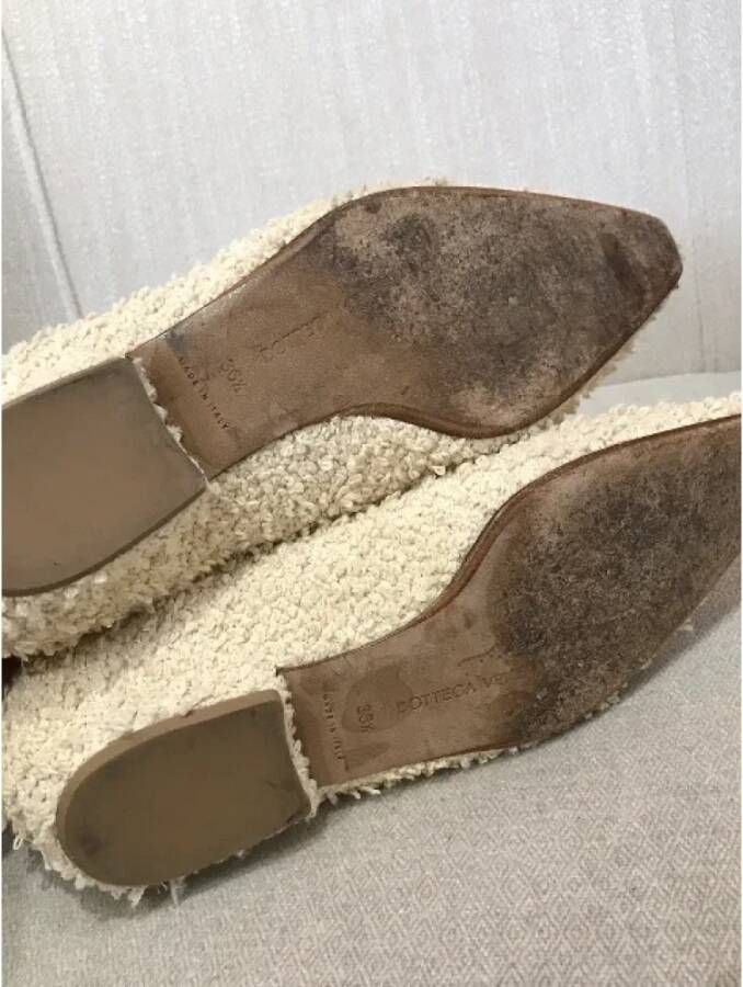 Bottega Veneta Vintage Pre-owned Canvas flats Beige Dames