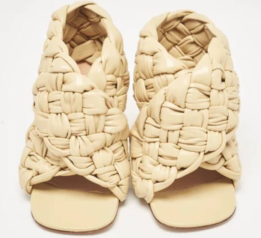 Bottega Veneta Vintage Pre-owned Fabric sandals Beige Dames