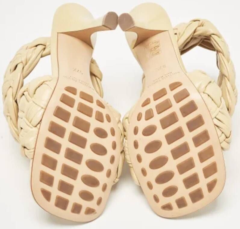 Bottega Veneta Vintage Pre-owned Fabric sandals Beige Dames