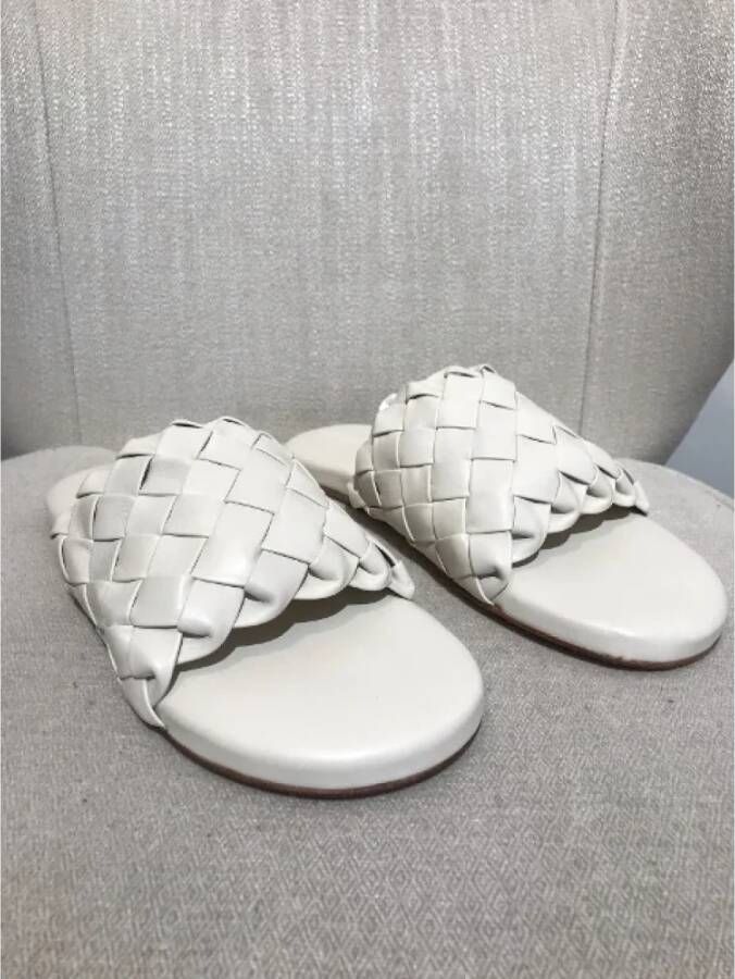 Bottega Veneta Vintage Pre-owned Leather sandals White Dames