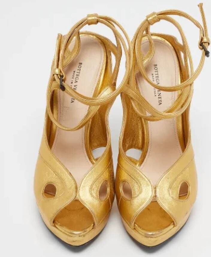 Bottega Veneta Vintage Pre-owned Leather sandals Yellow Dames