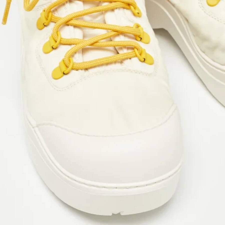 Bottega Veneta Vintage Pre-owned Nylon sneakers Beige Dames