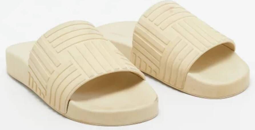 Bottega Veneta Vintage Pre-owned Rubber sandals Beige Dames