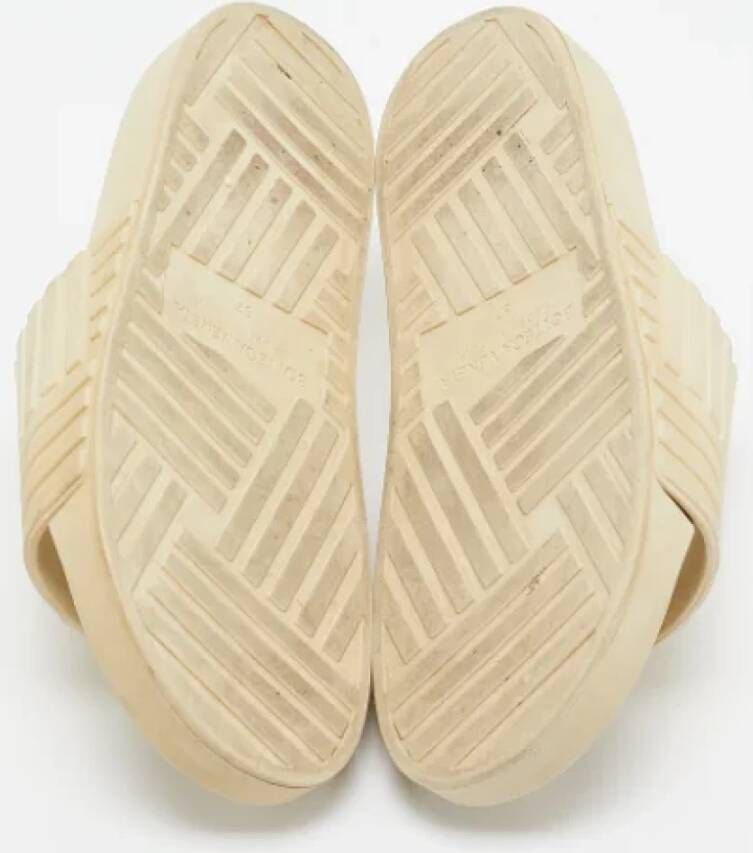 Bottega Veneta Vintage Pre-owned Rubber sandals Beige Dames