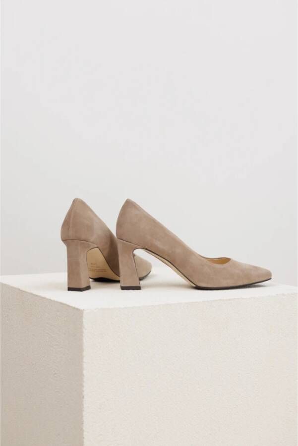 Brunate Suède Pump met Rubberen Zool Beige Dames