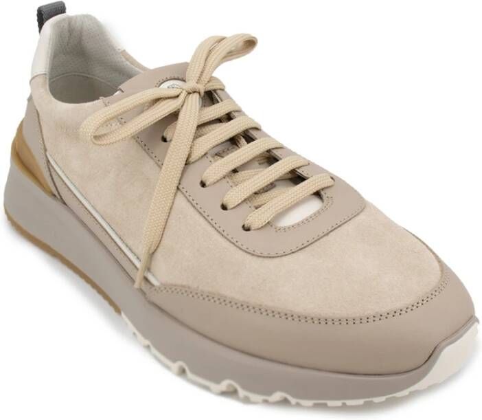 BRUNELLO CUCINELLI Fluwelen Suède Sneakers met Moderne Stijl Beige Heren