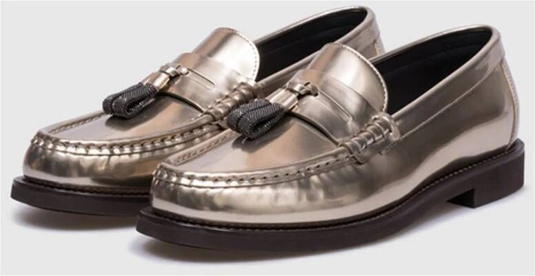 BRUNELLO CUCINELLI Metallic Leren Loafers met Kwast Ketting Gray Dames