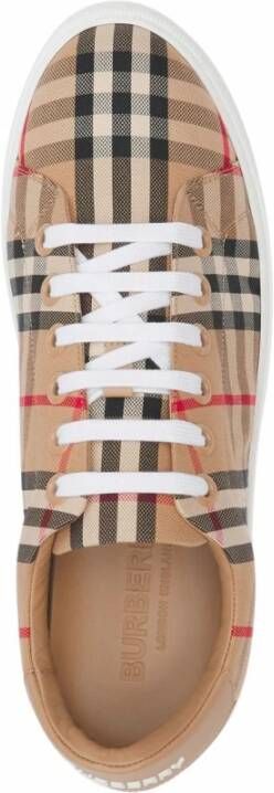 Burberry Beige Sneakers Stijlvolle Schoenen Beige Dames