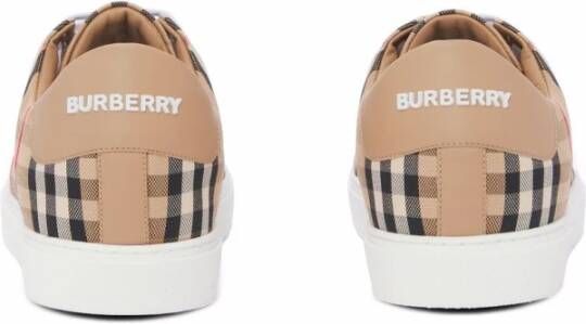 Burberry Beige Sneakers Stijlvolle Schoenen Beige Dames