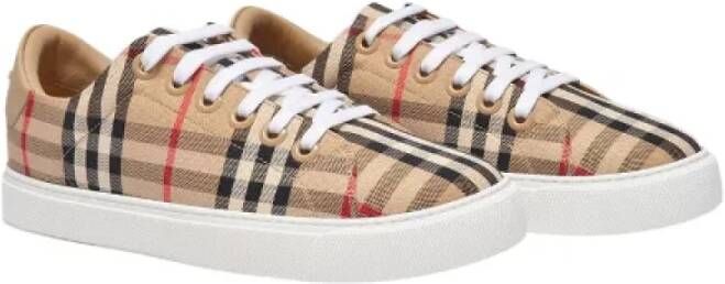 Burberry Cotton sneakers Beige Dames