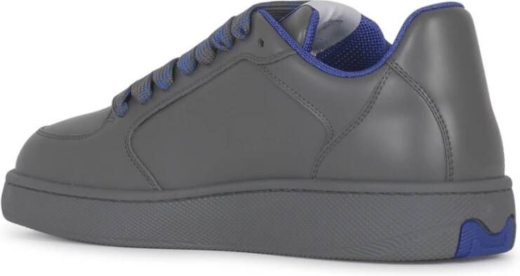 Burberry Gaatjesleren sneakers met geruite veters Gray Heren